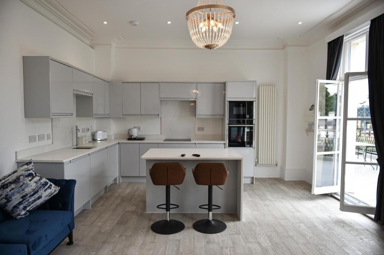 Victoria Colonnade Aparthotel Leamington Spa Bagian luar foto